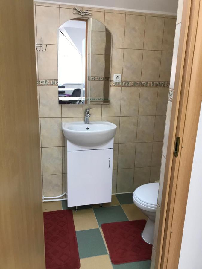 Міни-Хостел Родинного Типу Dubai Užhorod Exteriér fotografie