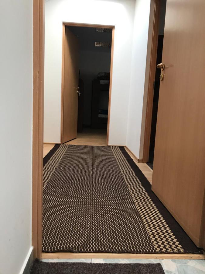 Міни-Хостел Родинного Типу Dubai Užhorod Exteriér fotografie